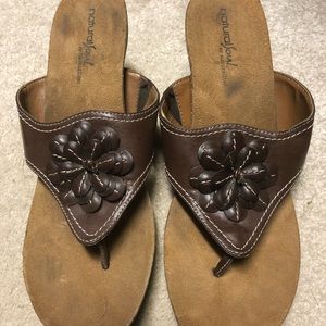 Women’s sandals size 10